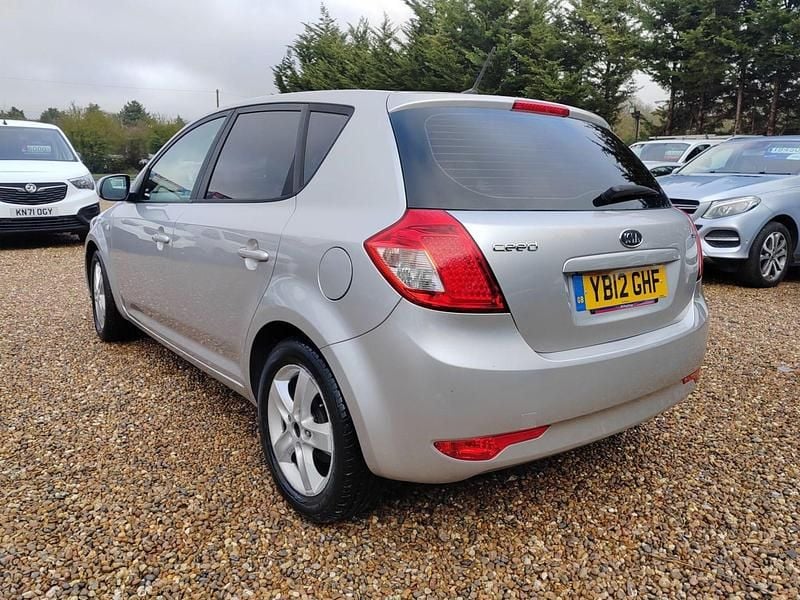 Used Kia Ceed 2012 Silver Hatchback