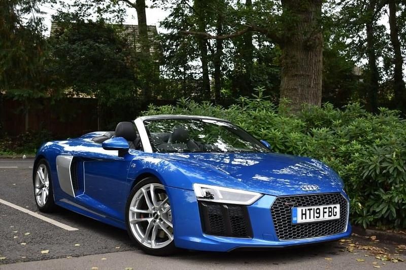 Aru blue crystal effect with black diamond quilted Used 2019 Audi R8 Spyder Advanced Cabriolet | £84,990 - Image 1/4