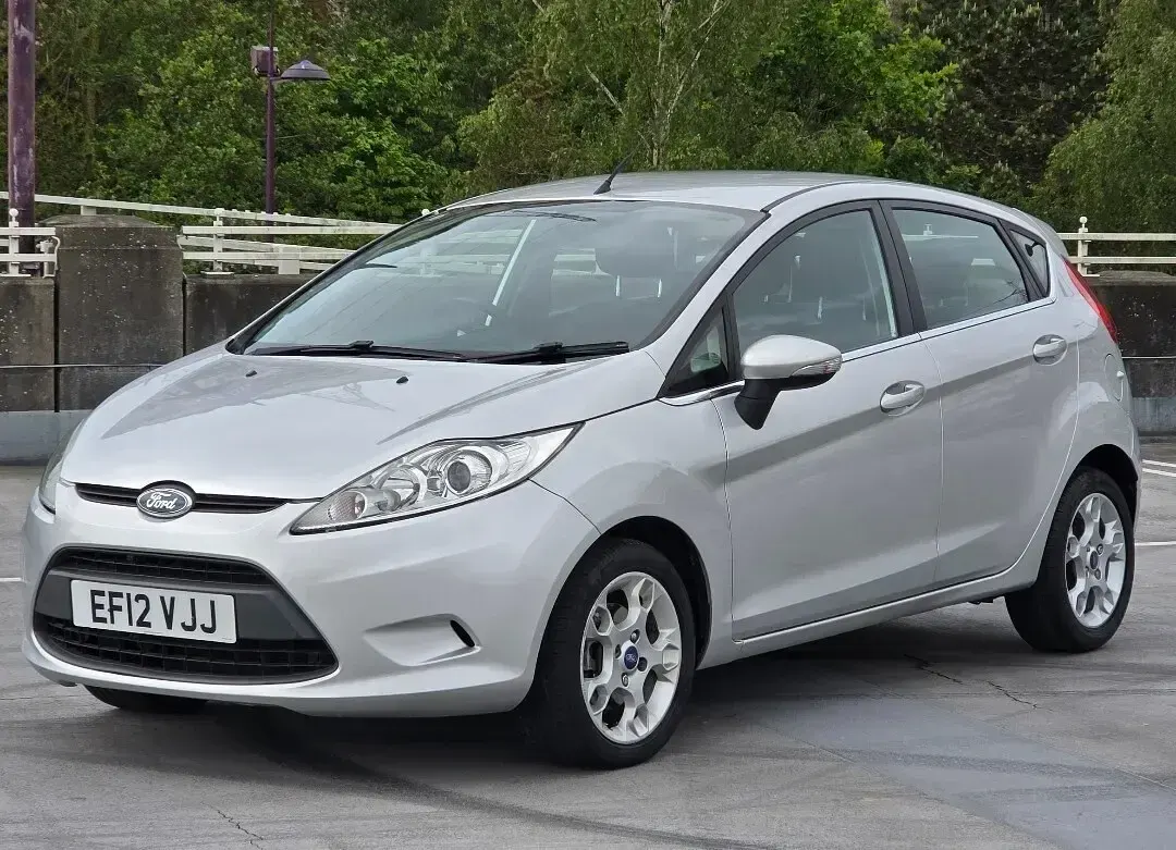 Used Ford Fiesta Zetec 2012 Silver Hatchback