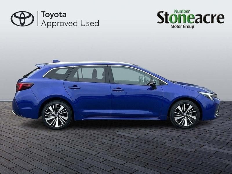 Used Toyota Corolla Design 140 HP (102 kW) 2025 Blue Estate