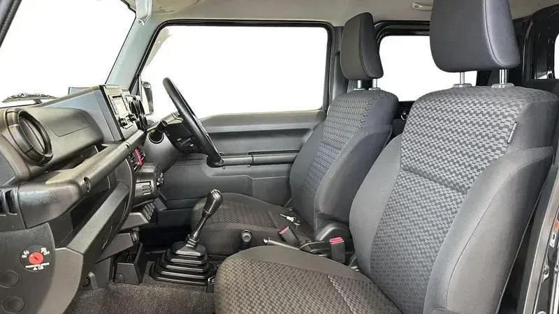 Usado Suzuki Jimny SZ4 102 CV (75 kW) 2019 Negro SUV