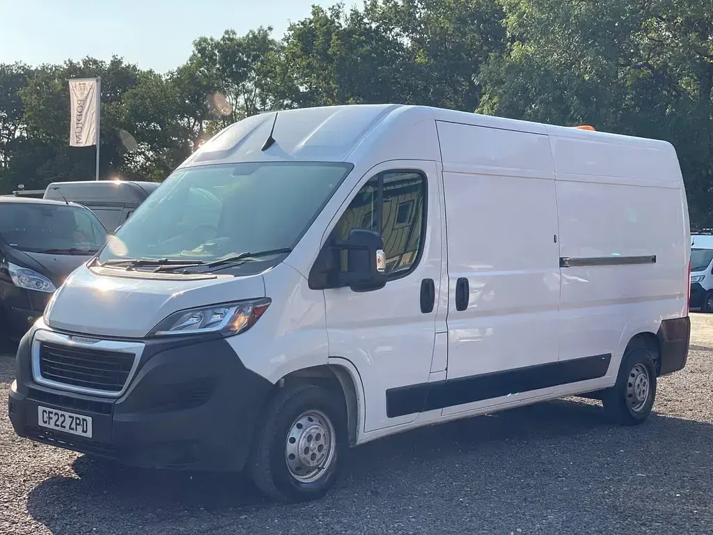 Used Peugeot Boxer S 2022 White Van