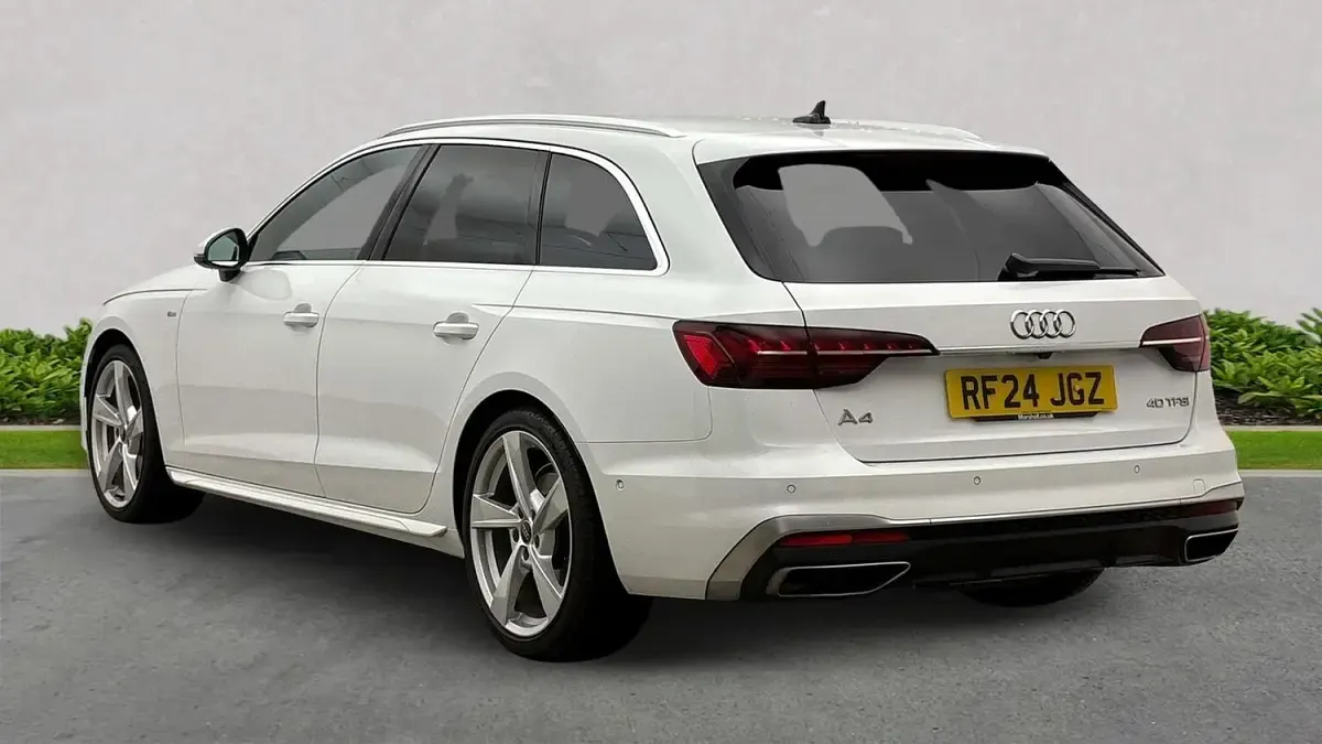 Used Audi A4 S-Line 204 HP (150 kW) 2024 White Estate