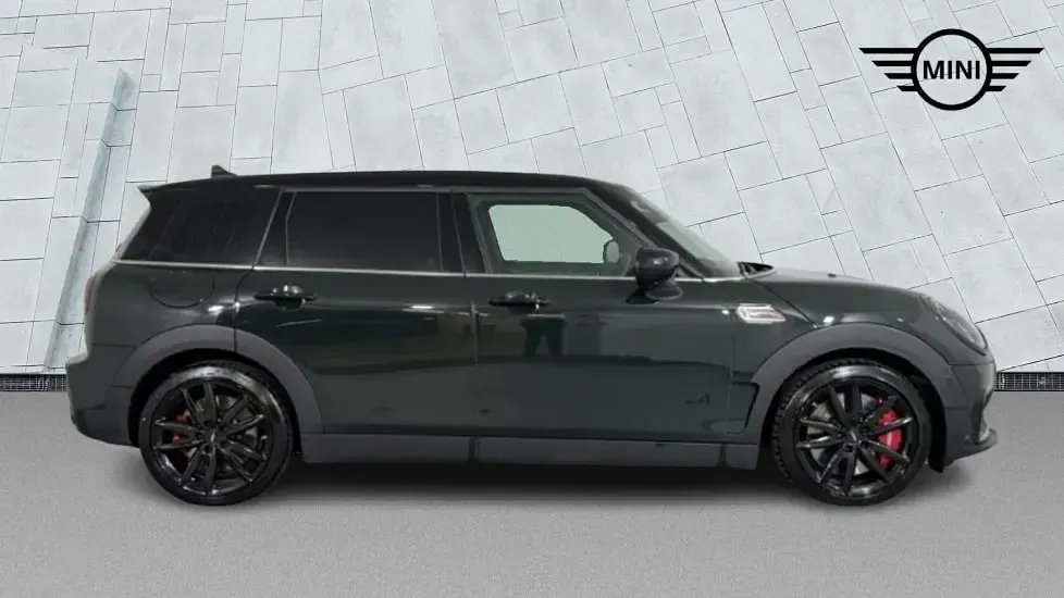 Used Mini John Cooper Works Clubman Premium Plus 302 HP (222 kW) 2023 Green Estate