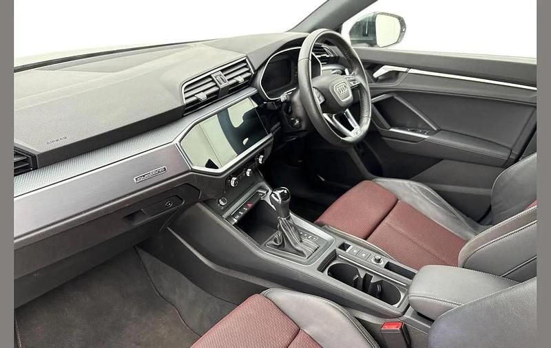 Begagnad Audi Q3 S-Line 187 HK (137 kW) 2019 Grå SUV