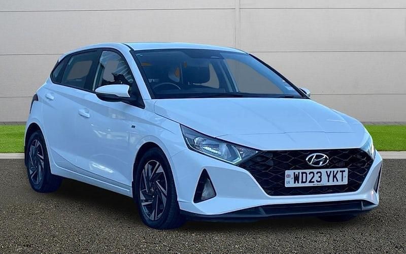 Used Hyundai i20 SE 101 HP (74 kW) 2023 White Hatchback