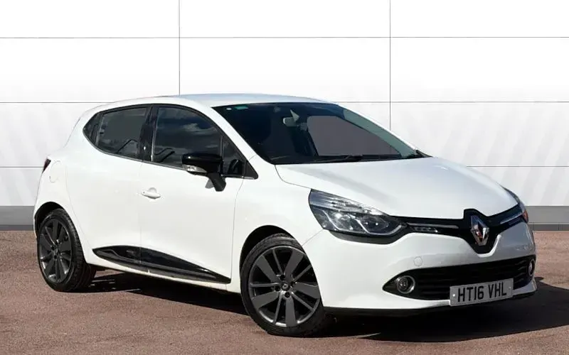 Used Renault Clio Dynamique 90 HP (66 kW) 2016 Hatchback
