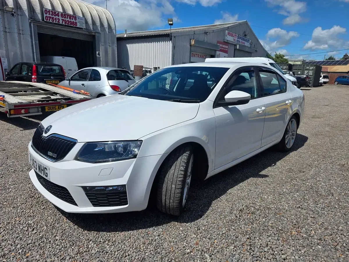Used Skoda Octavia vRS 2013 White Hatchback