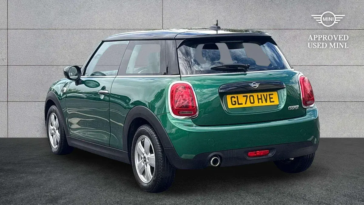 Used Mini Cooper Classic 134 HP (98 kW) 2021 Green Hatchback