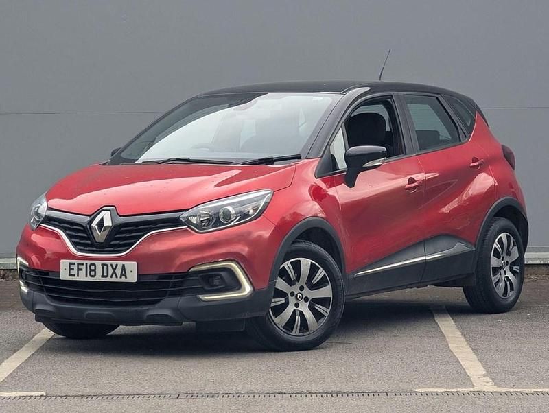 Used Renault Captur Play 90 HP (66 kW) 2018 Red SUV