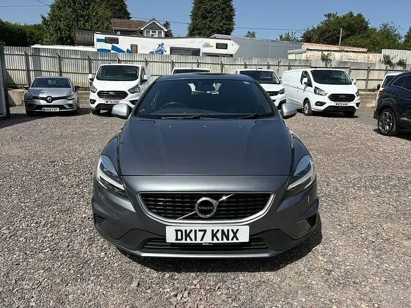 Used Volvo V40 R-Design 190 HP (139 kW) 2017 Grey Hatchback
