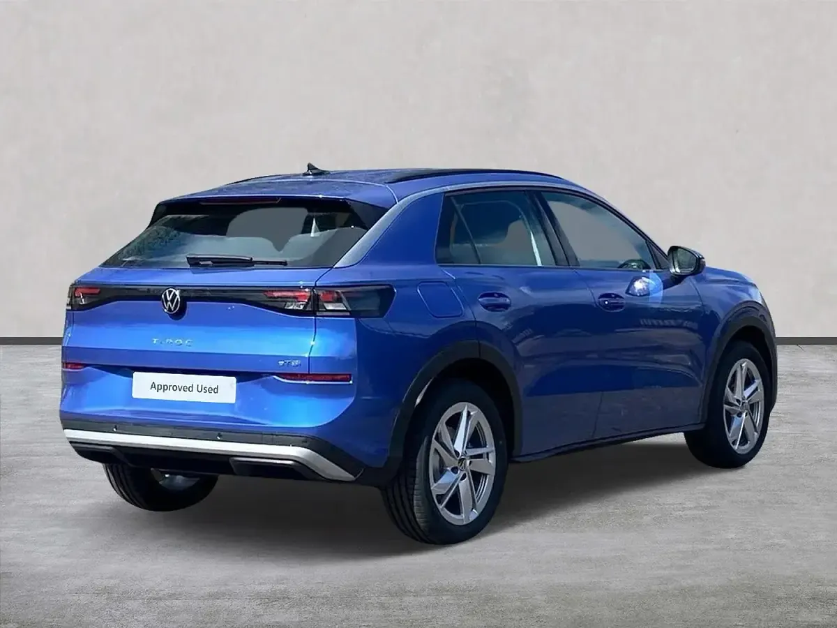 Used VW T-Roc Life 113 HP (83 kW) 2026 Blue SUV