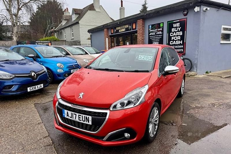 Used Peugeot 208 Allure 2017 Orange Hatchback