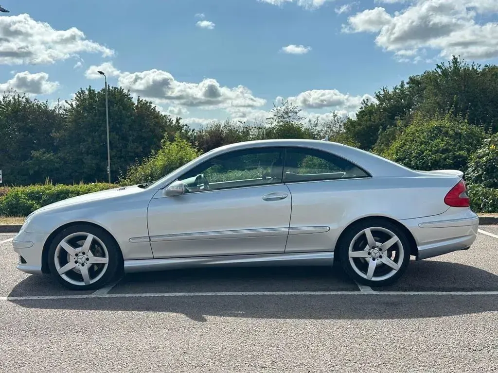 Used Mercedes CLK200 2007 Silver Coupe