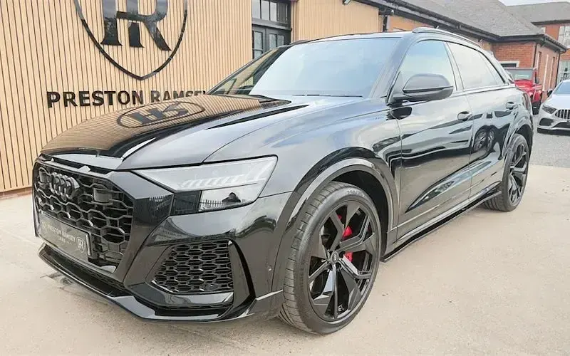 Używany Audi RS Q8 600 KM (441 kW) 2024 SUV