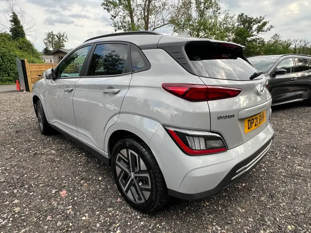 Second-hand Hyundai Kona Premium 100 kW (136 CP) 2021 Gri SUV