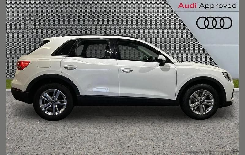 Used Audi Q3 Design 150 HP (110 kW) 2022 White SUV