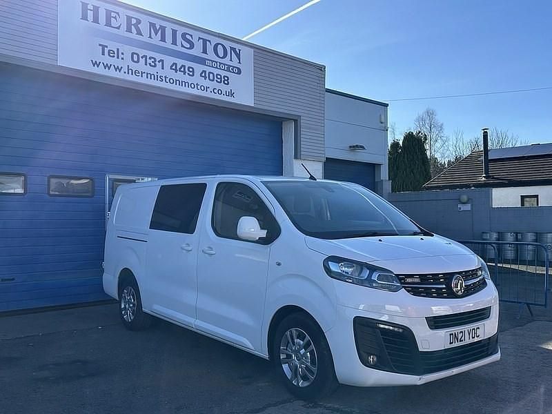 Used Vauxhall Vivaro Sportive 120 HP (88 kW) 2021 White MPV