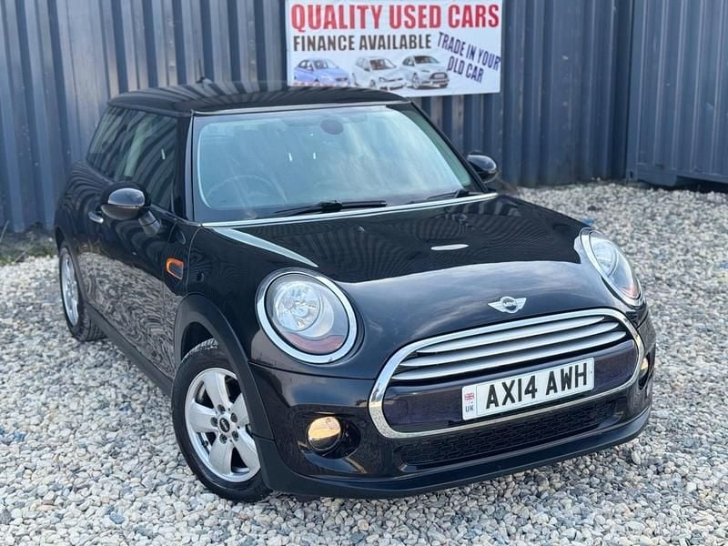 Black Used 2014 Mini Cooper D Hatch Hatchback | £4,990 (Good price) - Image 1/4