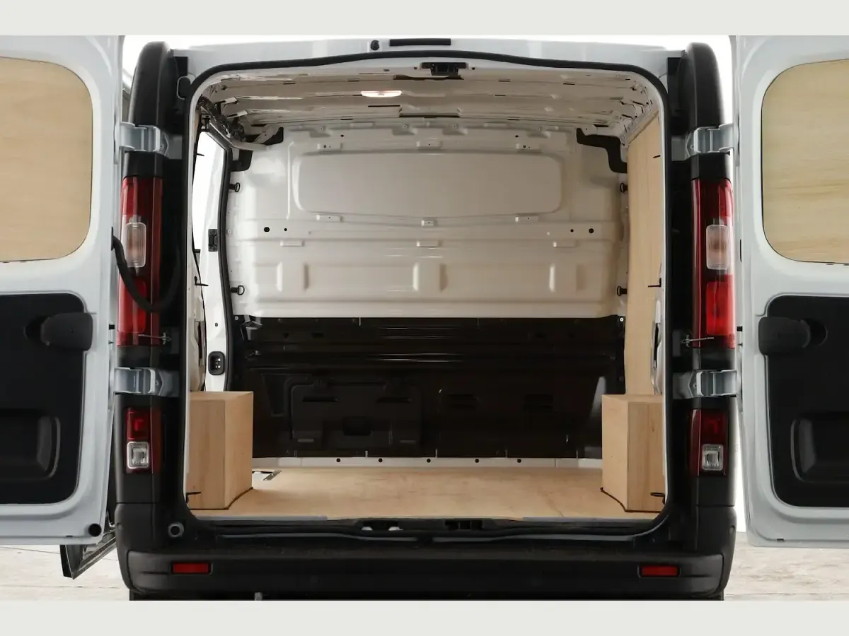 New Nissan Primastar Acenta 110 HP (80 kW) 2026 White MPV