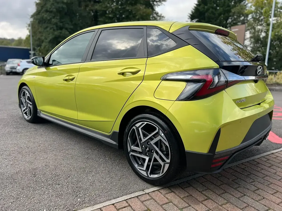 New Hyundai i20 N Line 100 HP (73 kW) 2026 Green Hatchback
