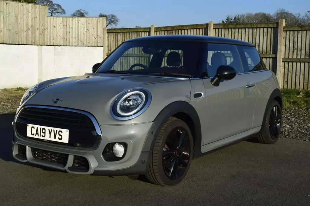 Used Mini Cooper Hatch 136 HP (100 kW) 2019 Grey Hatchback