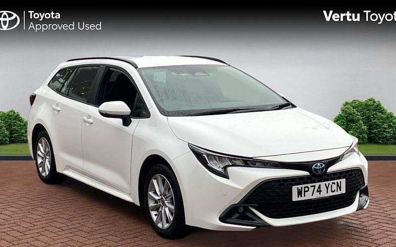 Used 2025 Toyota Corolla Estate | £25,120 (Good price) - Image 1/4