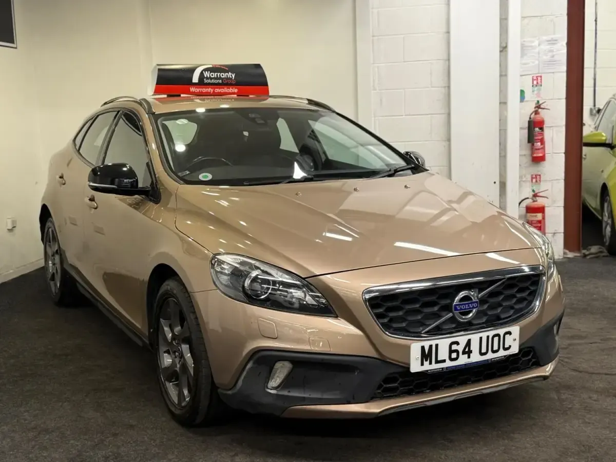 Begagnad Volvo V40 2014 Brun Halvkombi