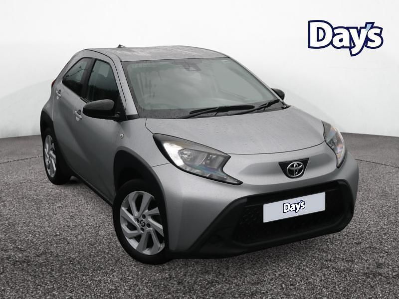 Silver Used 2022 Toyota Aygo X PURE SUV | £11,099 - Image 1/4