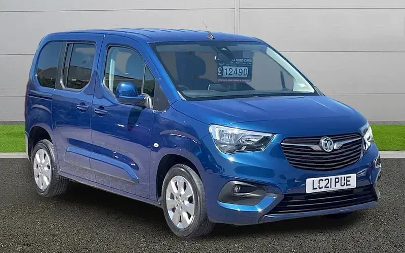 Used Vauxhall Combo 102 HP (75 kW) 2021 MPV