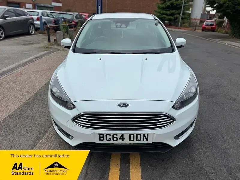 Used Ford Focus Titanium 125 HP (91 kW) 2014 White Hatchback