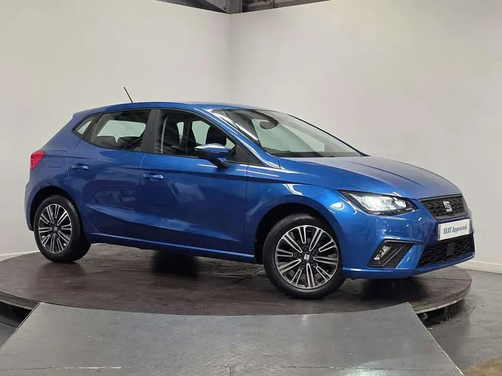 Used Seat Ibiza SE Technology 94 HP (69 kW) 2024 Blue Hatchback