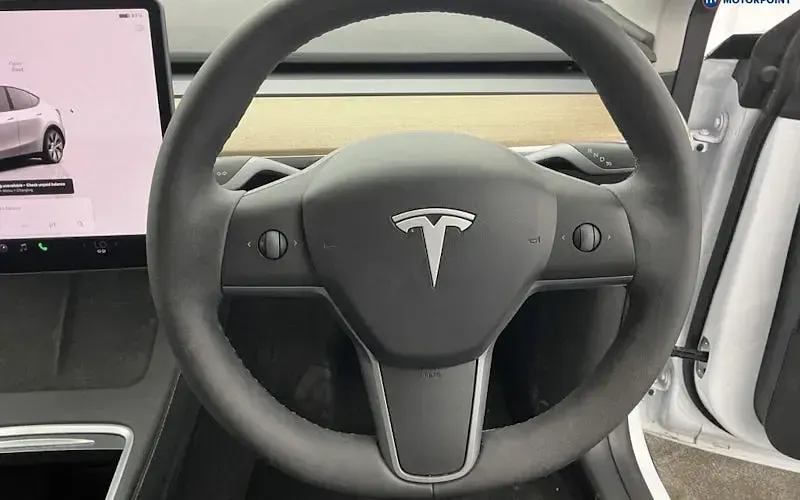 Used Tesla Model Y RWD 219 kW (299 HP) 2024 White SUV