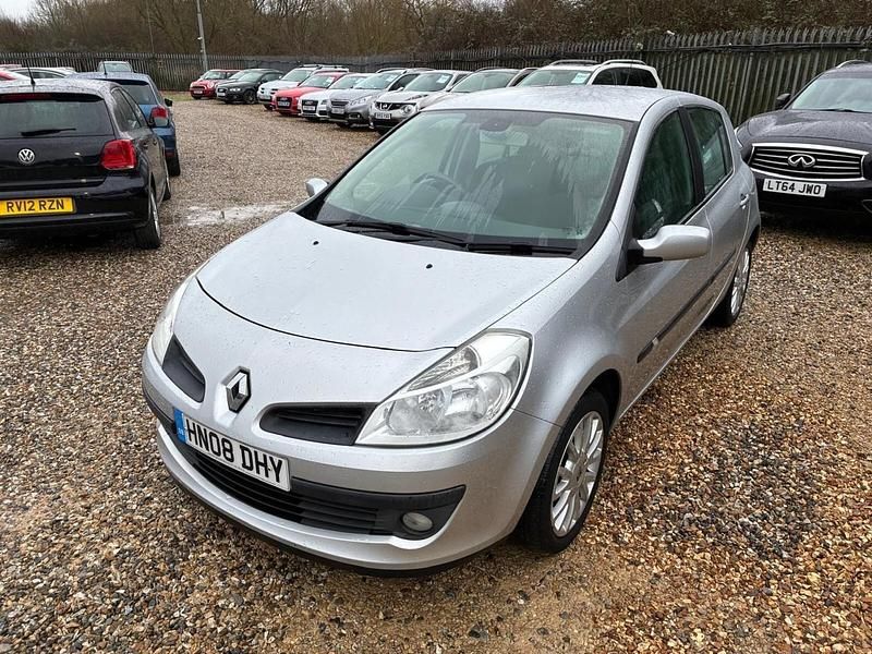 Usado Renault Clio II Dynamique 2008 Prateado Citadino