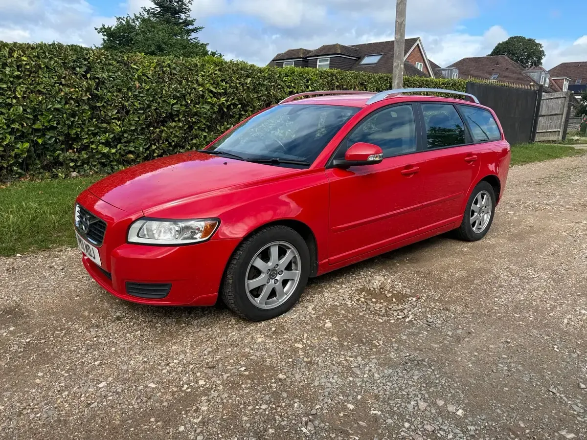 Used Volvo V50 150 HP (110 kW) 2011 Red Estate