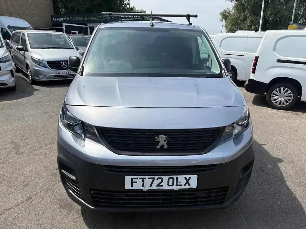Used Peugeot Partner Premium 102 HP (75 kW) 2023 Grey MPV