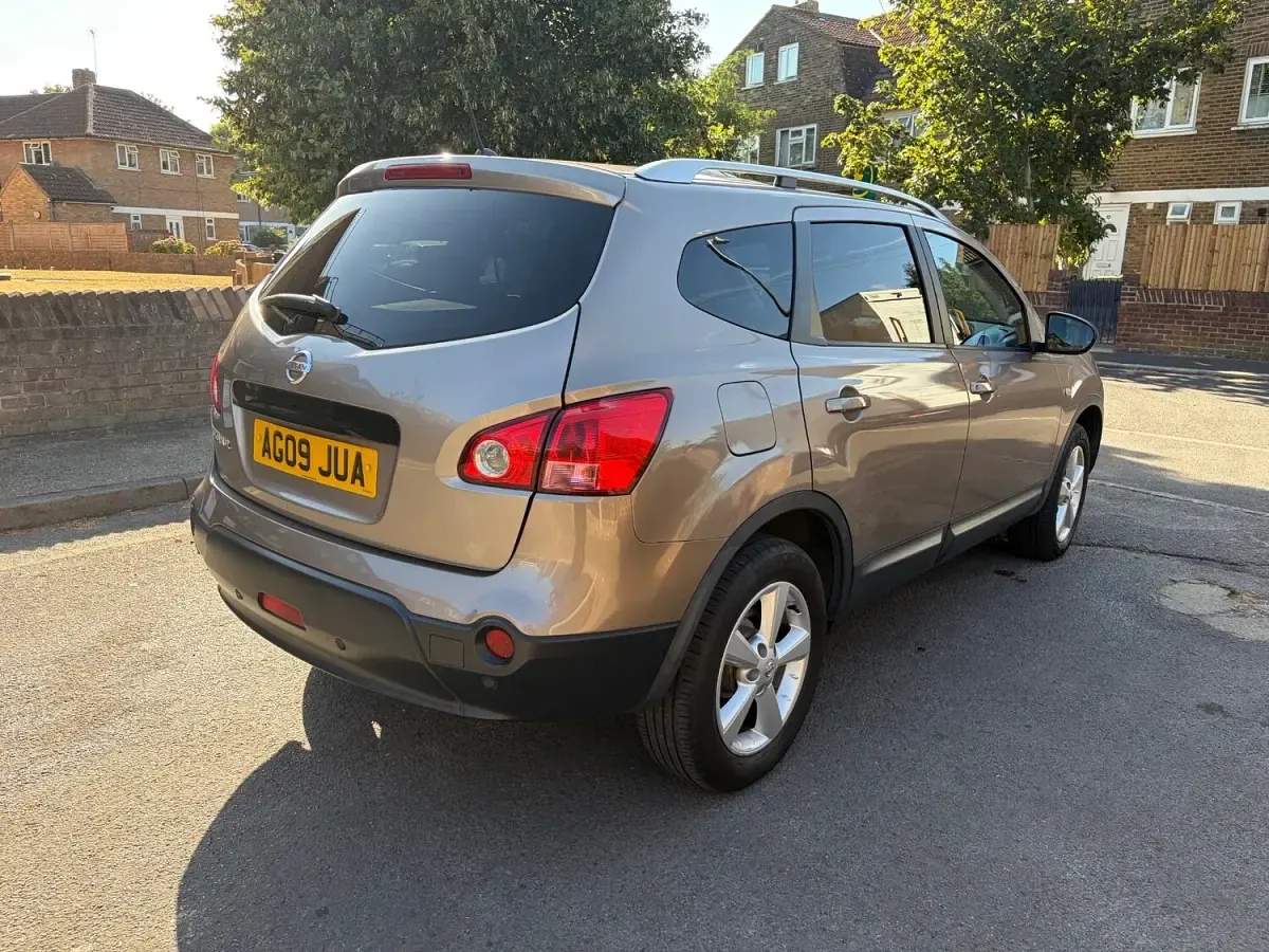 Used Nissan Qashqai +2 Acenta 2009 Beige SUV