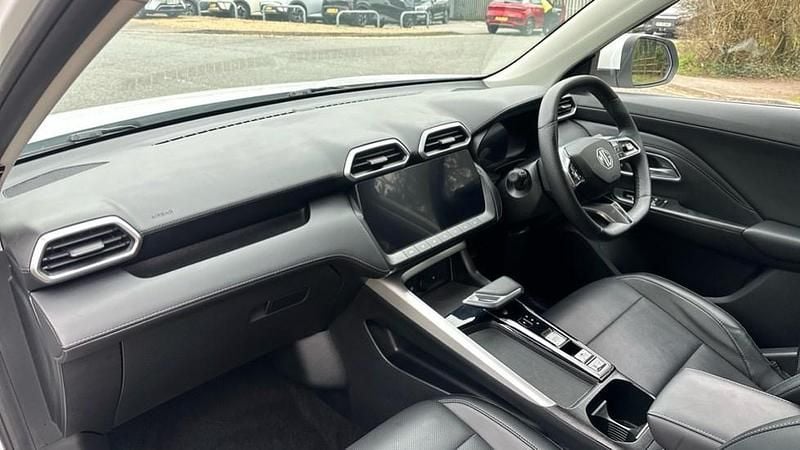 Used MG ZS Trophy 2024 White SUV