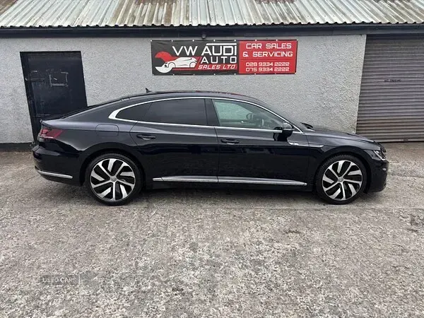 Used VW Arteon R-line 190 HP (139 kW) 2018 Black Hatchback