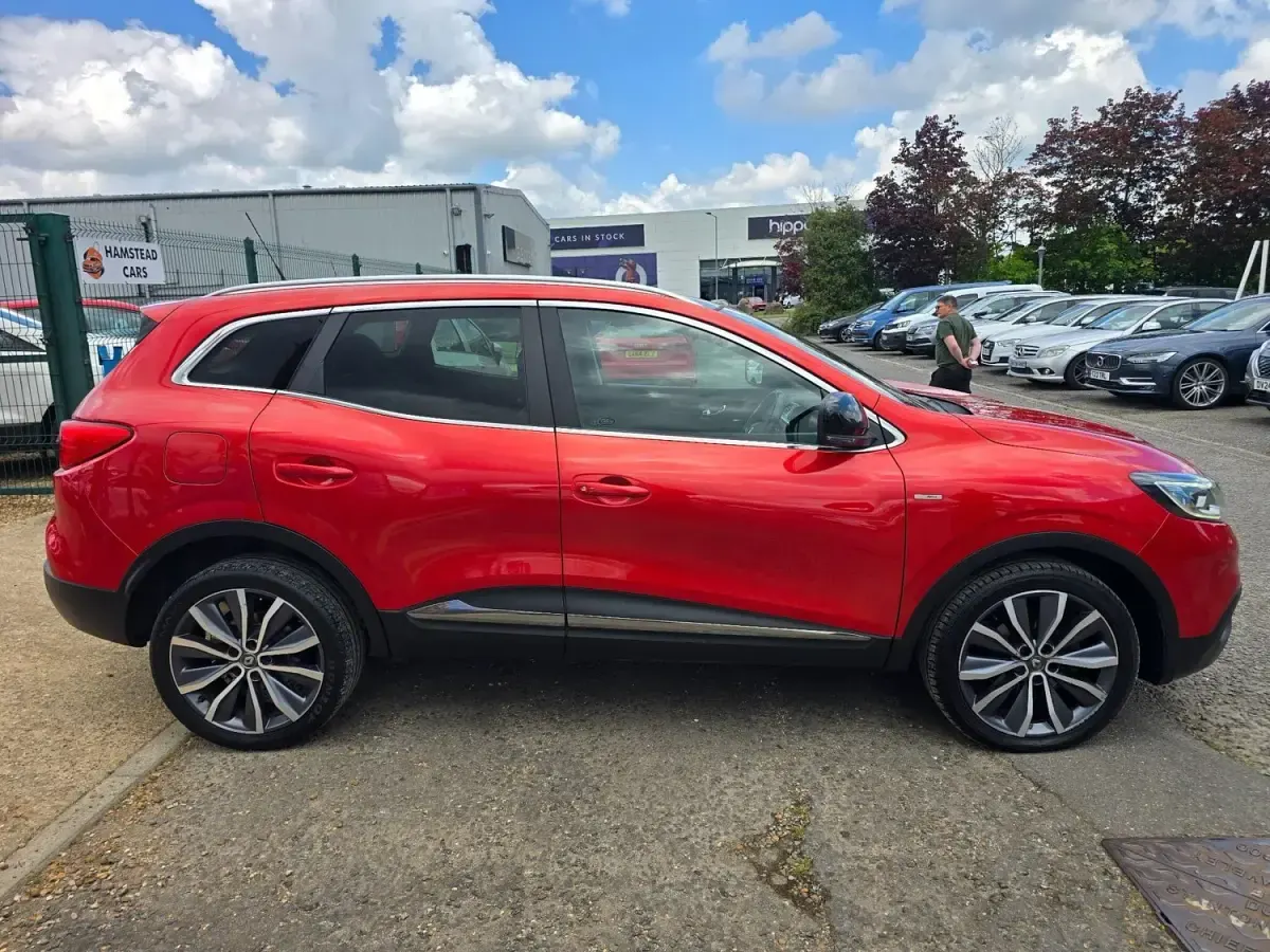 Second-hand Renault Kadjar Signature 130 CP (95 kW) 2016 Roșu SUV