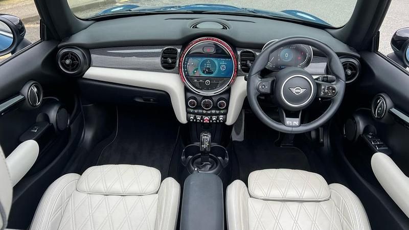 Used Mini Cooper Exclusive 134 HP (98 kW) 2021 Blue Hatchback