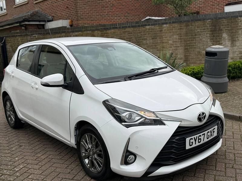 Used Toyota Yaris 2018 White Hatchback
