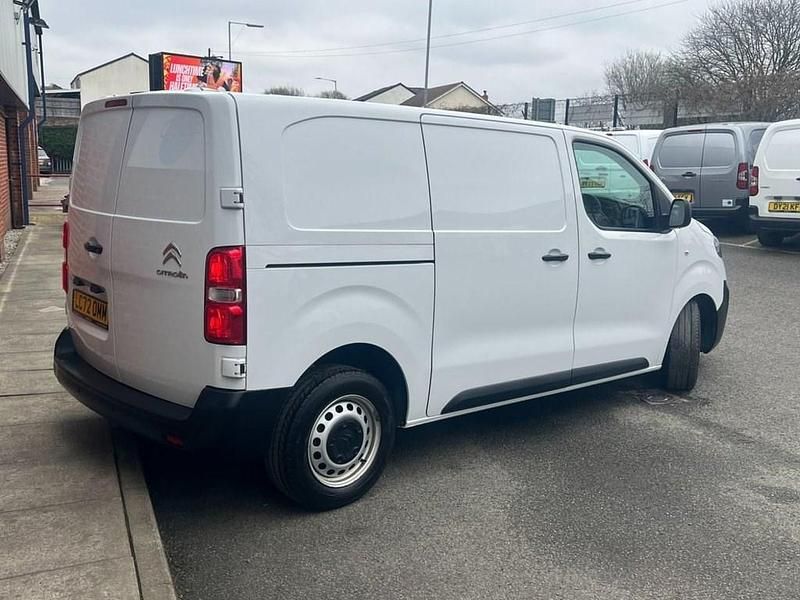 Used Citroën Dispatch 145 HP (106 kW) 2022 White MPV