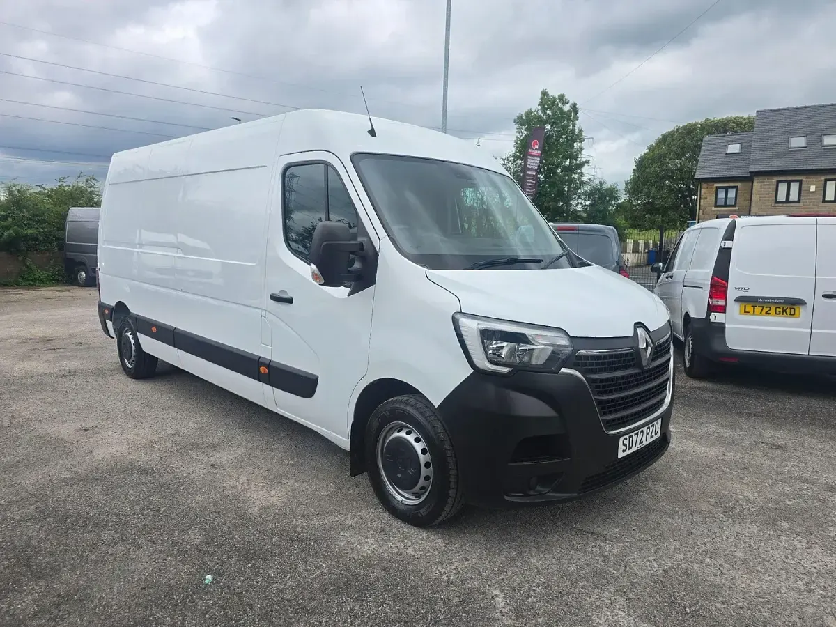 Used Renault Master Business 2022 White MPV