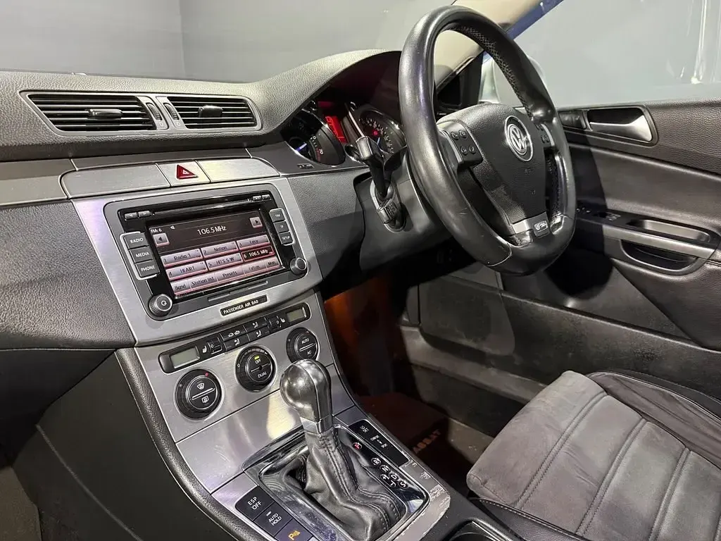 Usado VW Passat R 2023 Prateado Carrinha