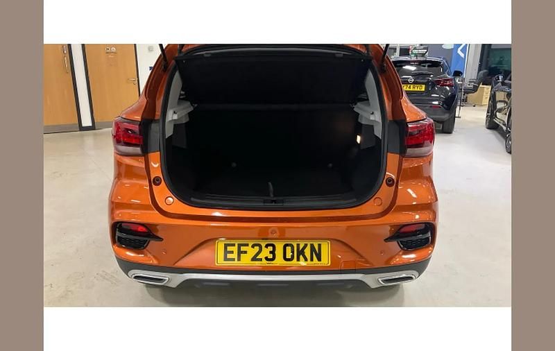 Used MG ZS Exclusive 111 HP (81 kW) 2023 Orange SUV