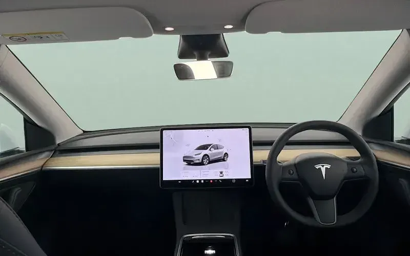 Used Tesla Model Y RWD 254 kW (346 HP) 2023 White SUV