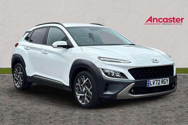 White Used 2022 Hyundai Kona Premium SUV | £18,499 (Fair price) - Image 1/4