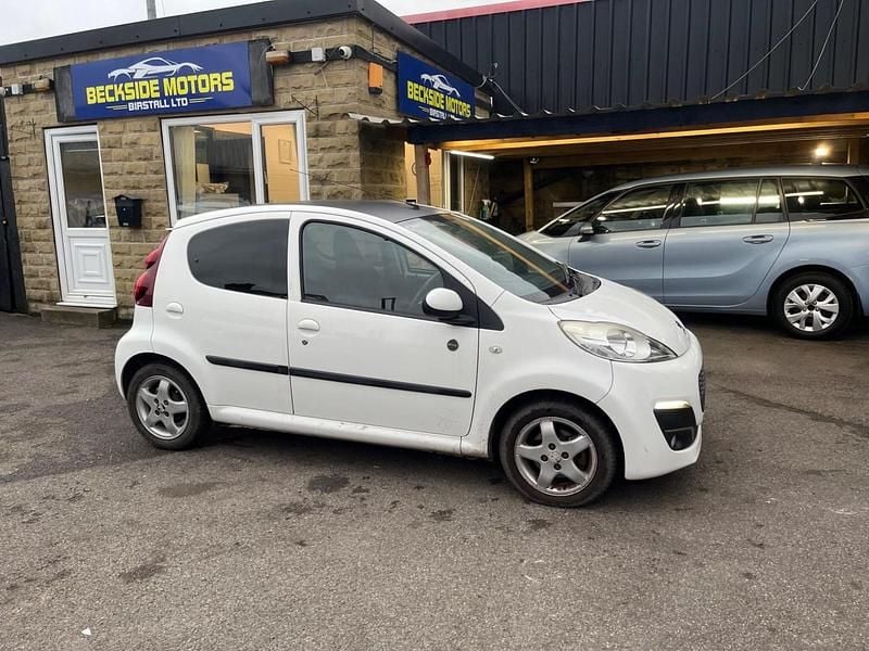 White Used 2013 Peugeot 107 Envy Hatchback | £2,690 (Good price) - Image 1/4