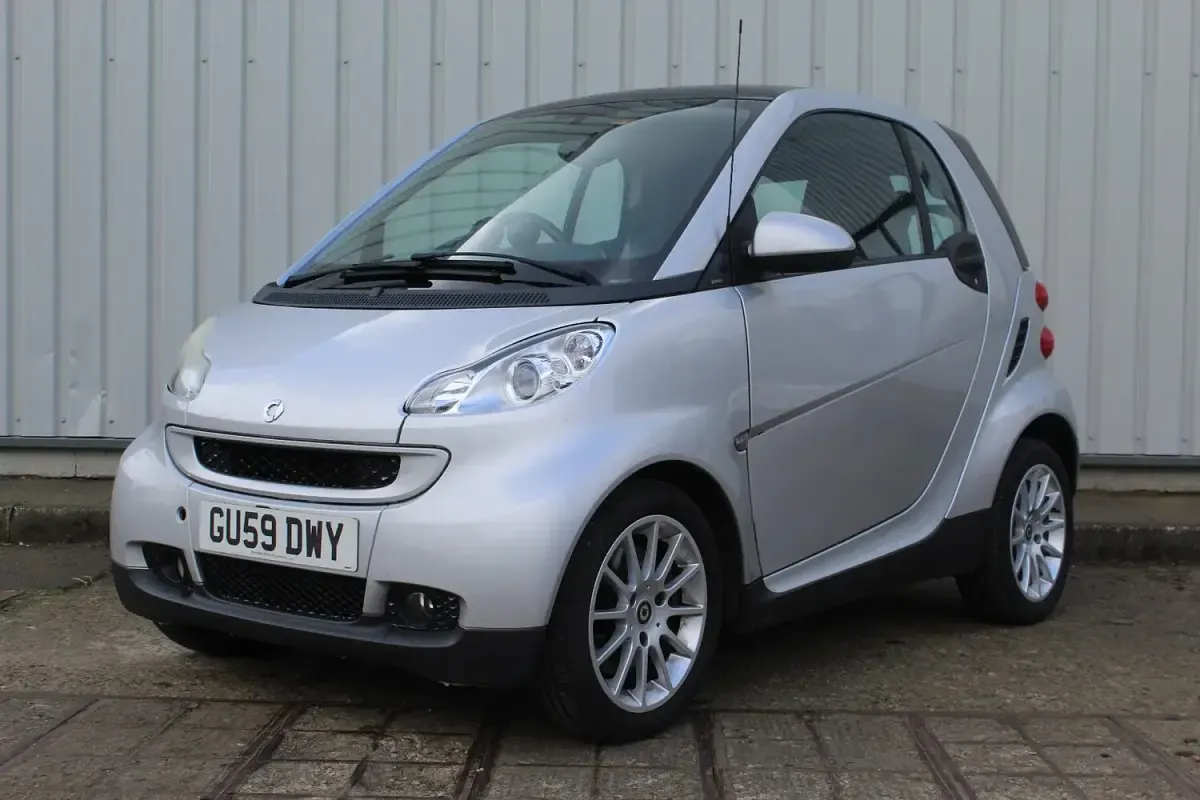 Used Smart ForTwo Coupé Passion 45 HP (33 kW) 2009 Silver Coupe